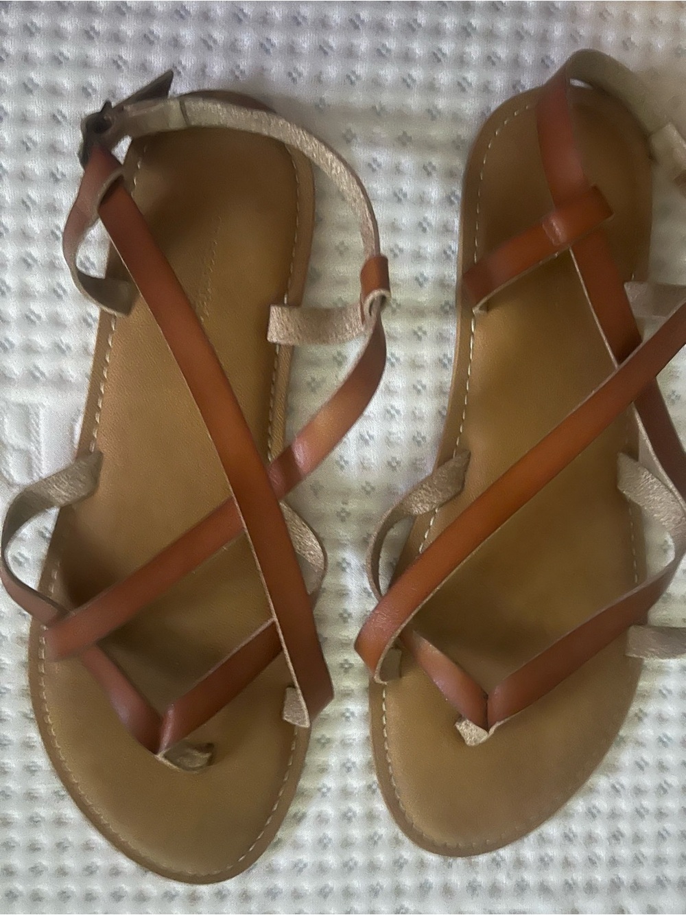 Amazon Essentials Women’s Tan Brown Strappy Sandals